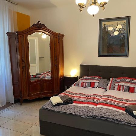 Buda Castle Apartment Budapest Esterno foto
