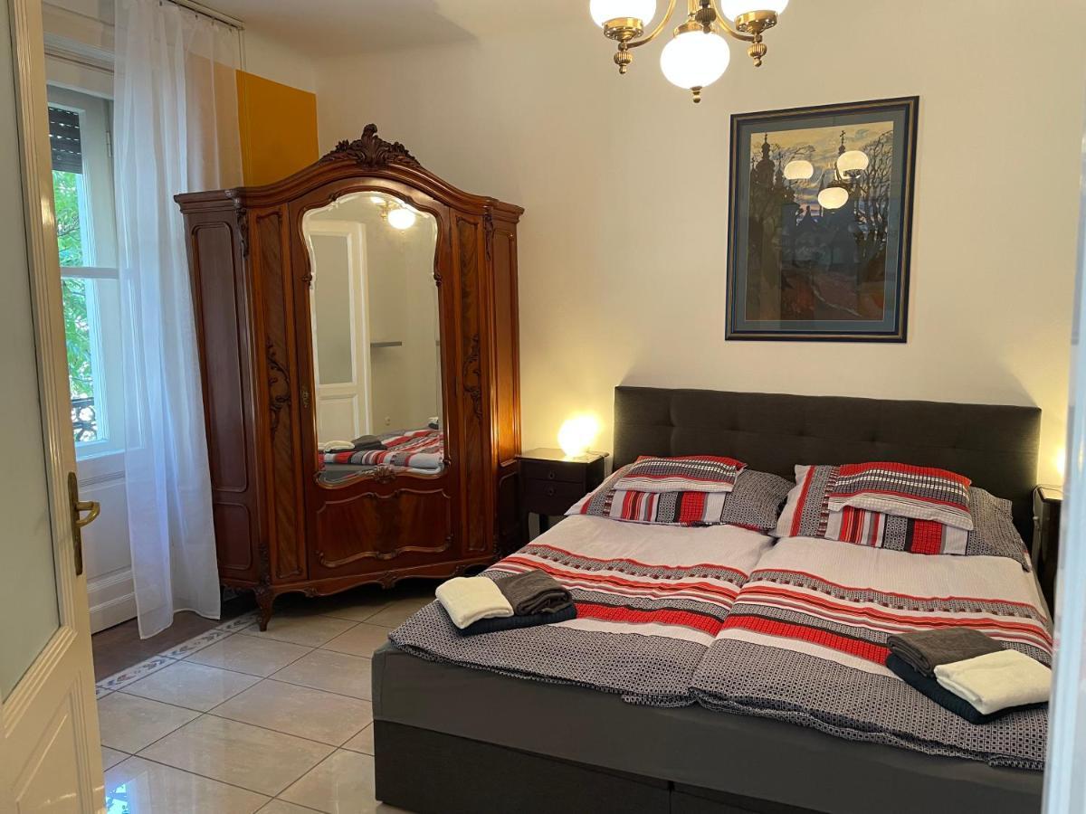 Buda Castle Apartment Budapest Esterno foto