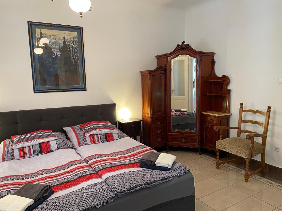 Buda Castle Apartment Budapest Esterno foto